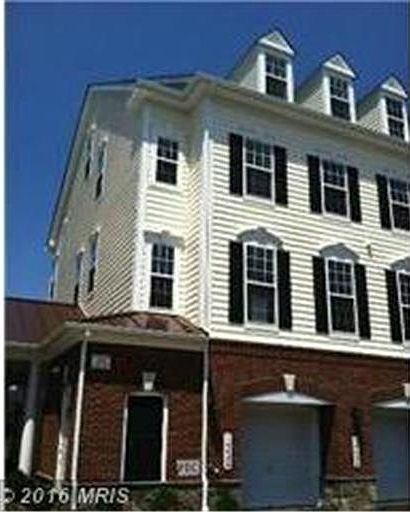 3 Level Townhouse