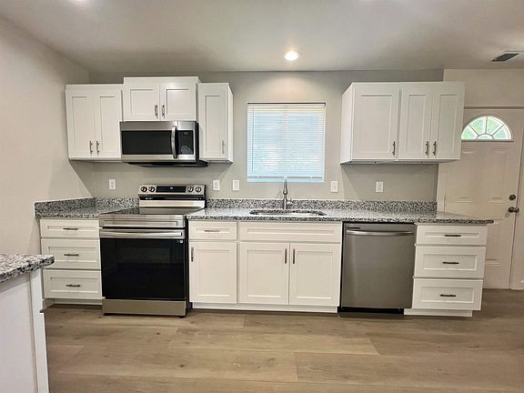 5th image of 618 Freddie Dr