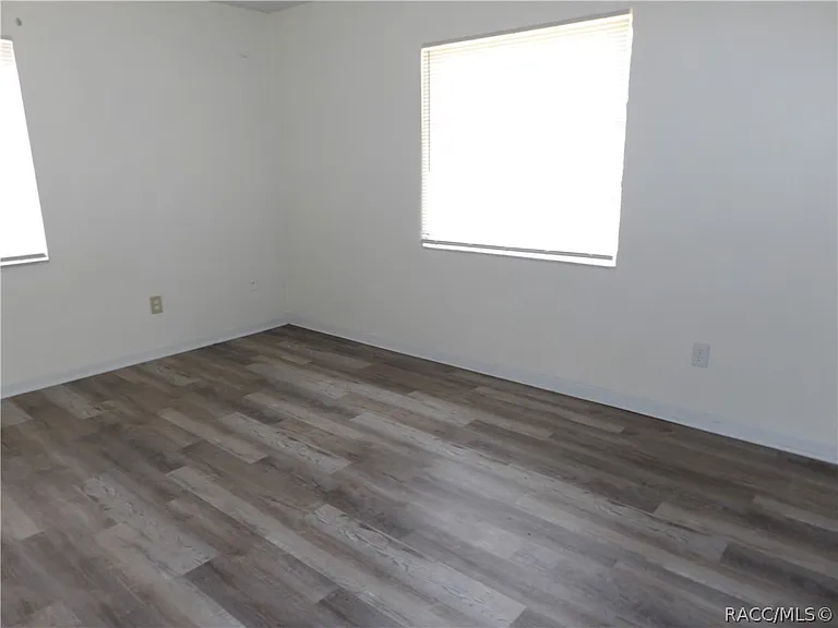 2085 W Argus Pl — Photo 7