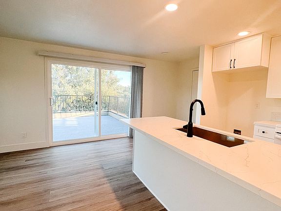 3rd image of 698 Camino De Los Mares APT 4