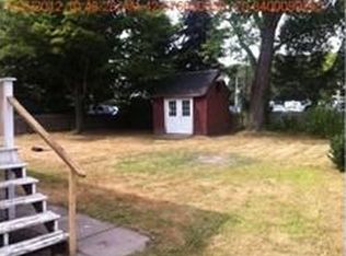 27 Estes St, Ipswich, MA 01938