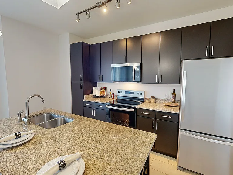Latitude at Deerfield Crossing — Photo 33