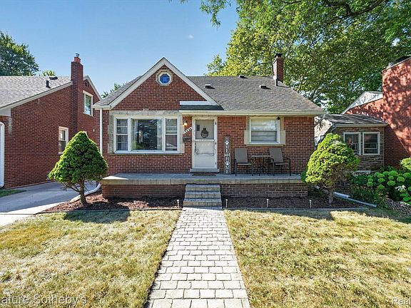 3rd image of 7348 Helen Rd N