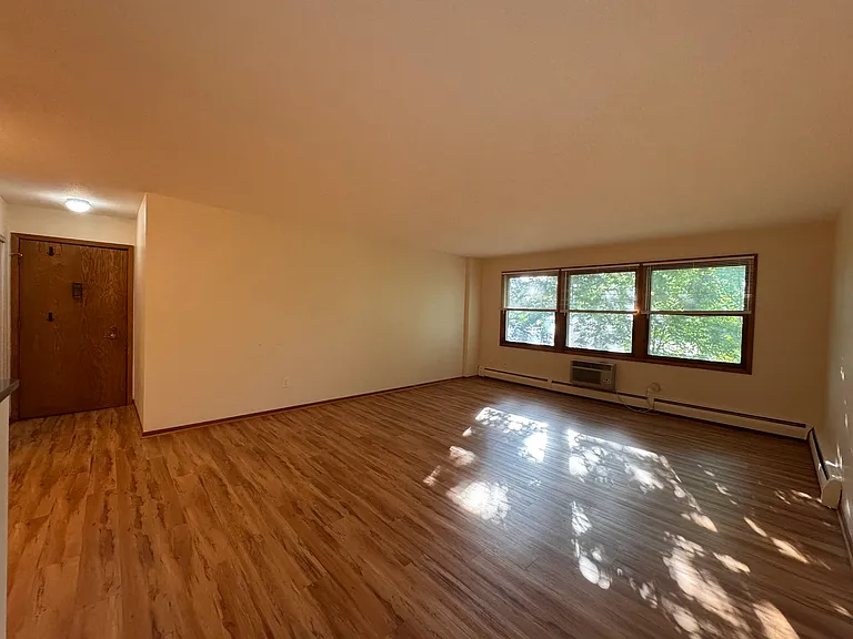 401 9th St SE — Photo 21