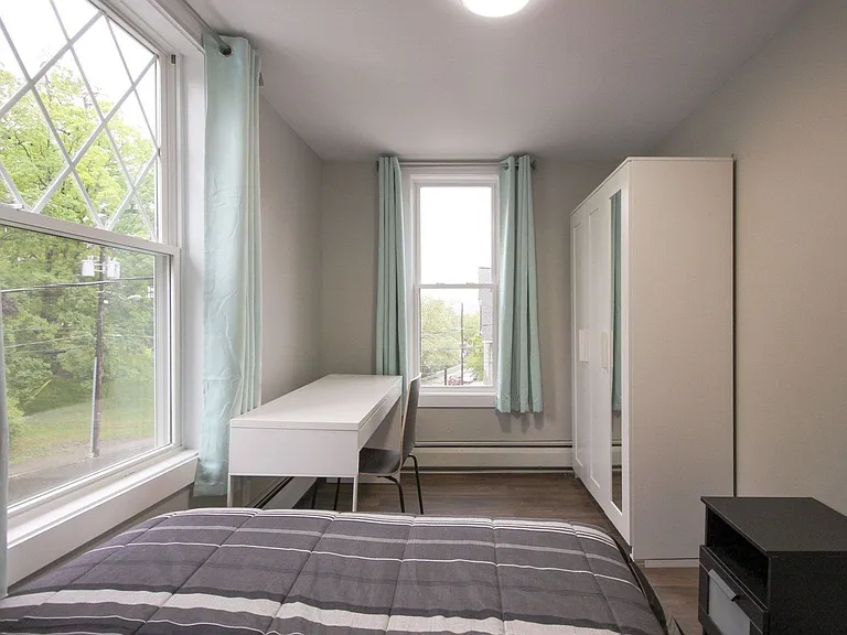 522 Stewart Ave — Photo 254