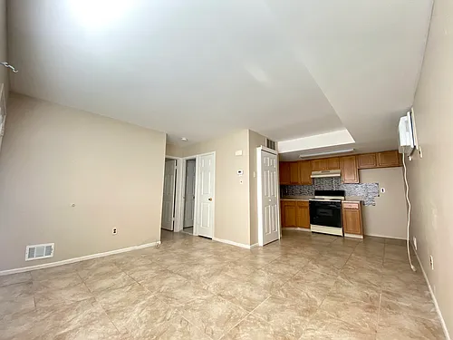 18 Hemlock Ln #1F Photo 1