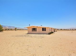 9512 Blackhawk Trl, Lucerne Valley, CA 92356