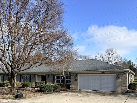 3rd image of 1010 Walker Way