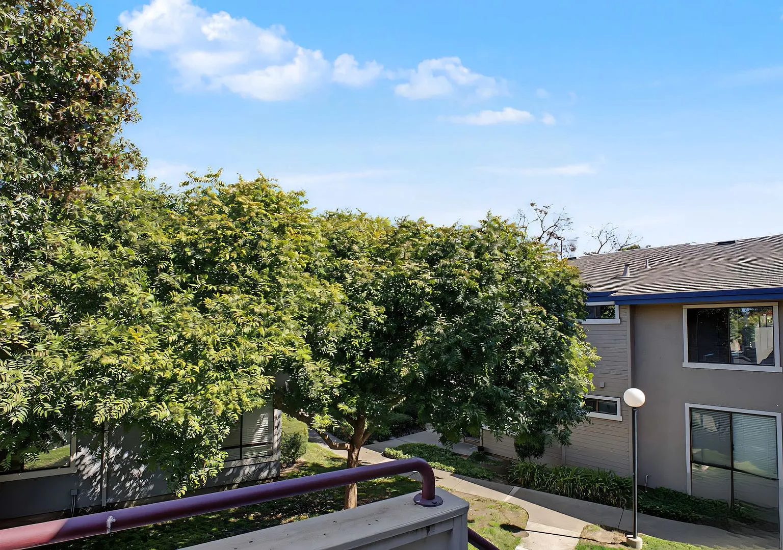 Lovely, Light-Filled 2 Bedroom, 2 Bath Condo — Photo 1