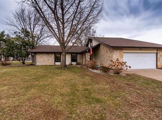 32 Confederate Way, Saint Charles, MO 63303
