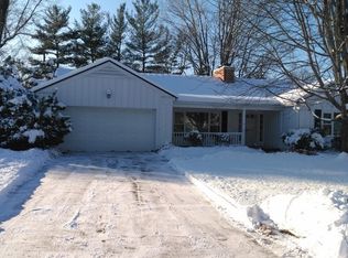 2606 Country Club Ter, Rockford, IL