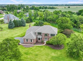 5215 Old Reserve Rd, Oswego, IL 60543