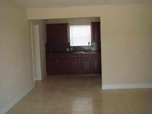 2nd image of 2131 Plunkett Ct