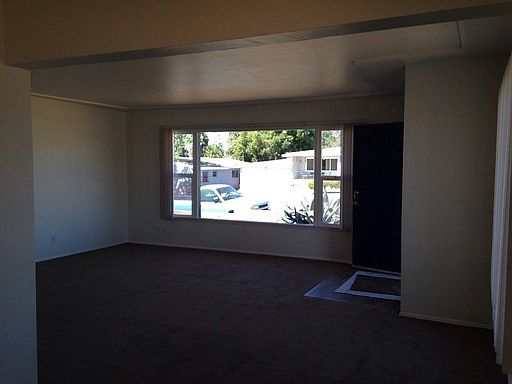 4th image of 905 Elder Ave