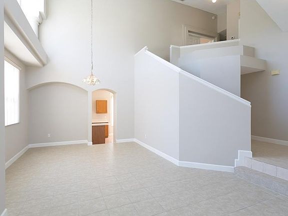 3rd image of 2538 Davenport Cir