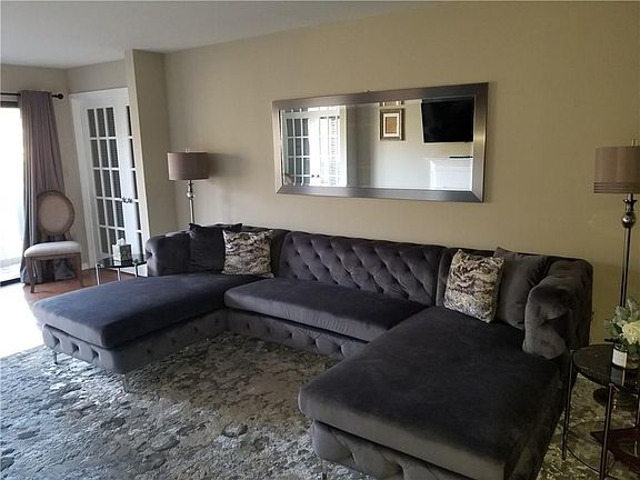 2nd image of 3201 Pine Heights Dr NE