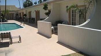 3rd image of 1777 N Palm Canyon Dr