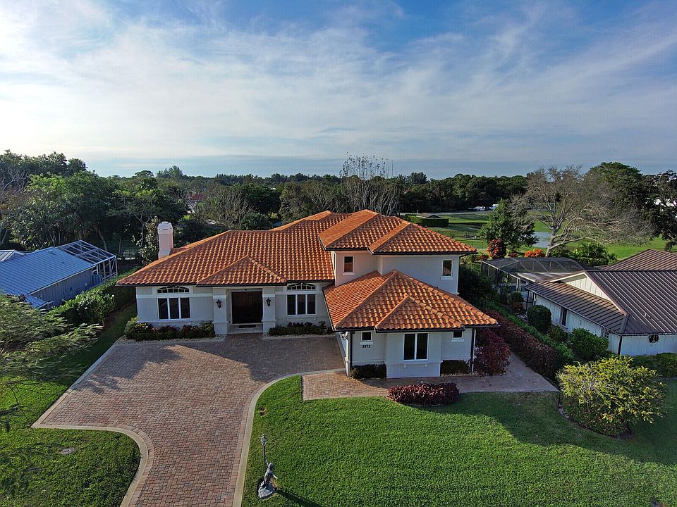 1st image of 3572 SE Court Drive