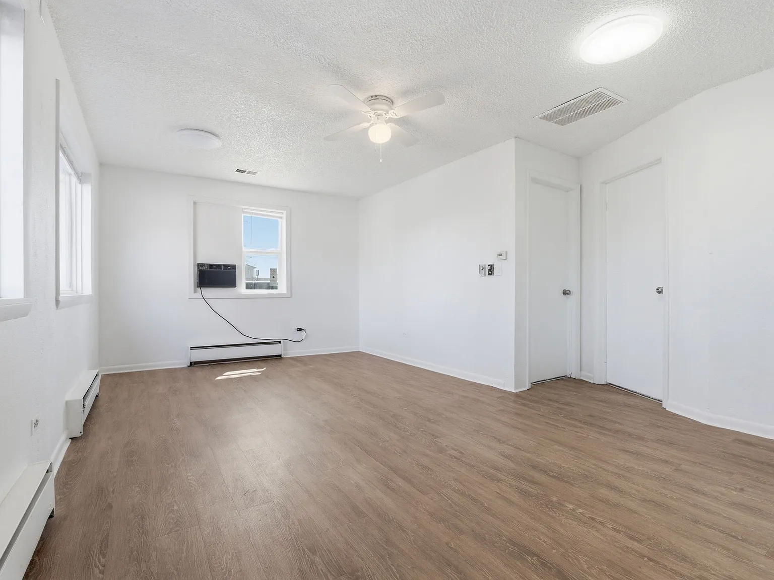 2 bed, 1180 sqft, $1,850 — Photo 2