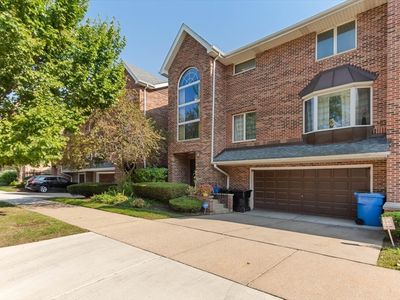 215 E 81st St, Chicago, IL, 60619