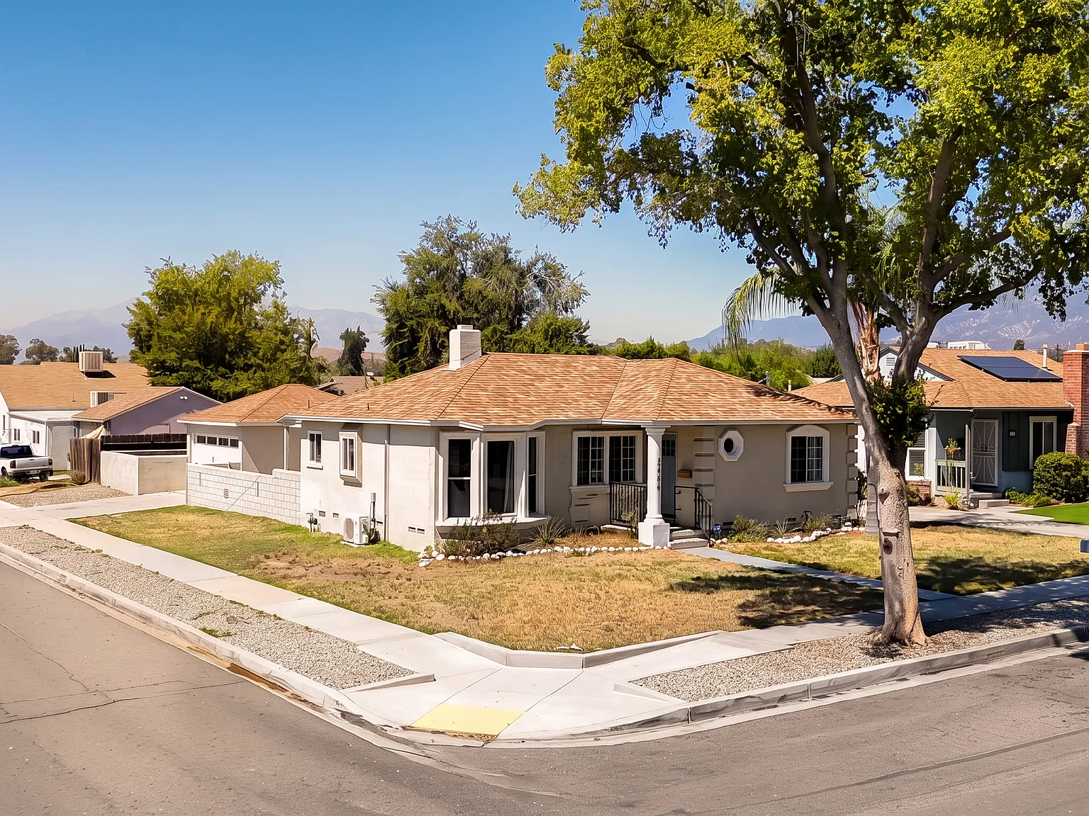 3 bed, 1128 sqft, $3,000 — Photo 2
