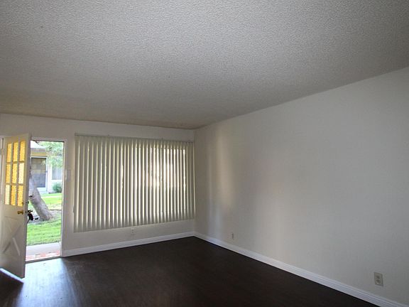 2nd image of 514 N Towne Ave APT 2