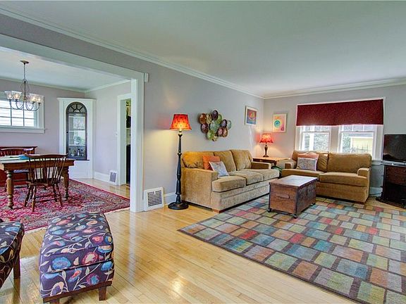 3rd image of 3358 Meadowbrook Blvd