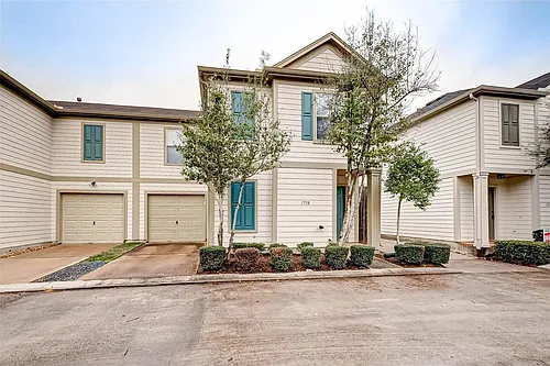1718 Redwing Cove Dr Photo 1