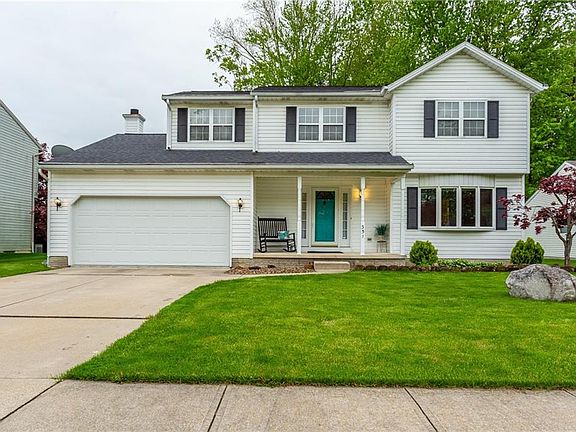 2nd image of 351 Oakdale Cir