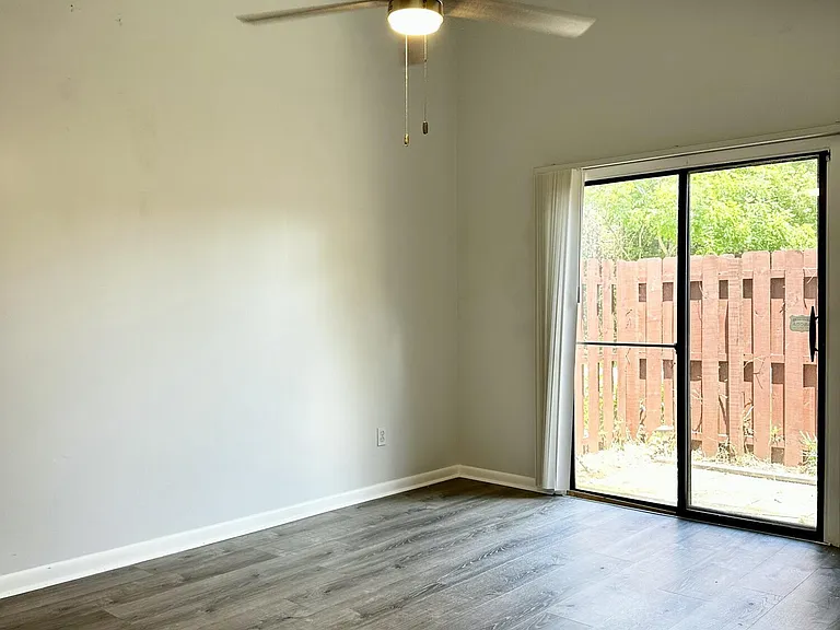2451 Whispering Woods Blvd #3 — Photo 10