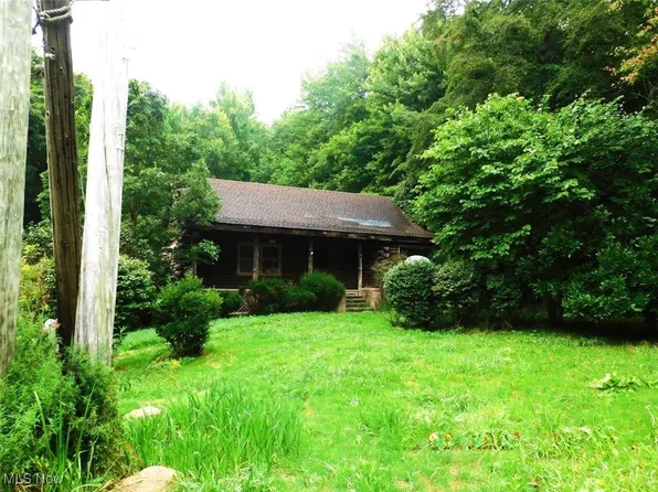 401 Traxler Rd, Dorset, OH 44032