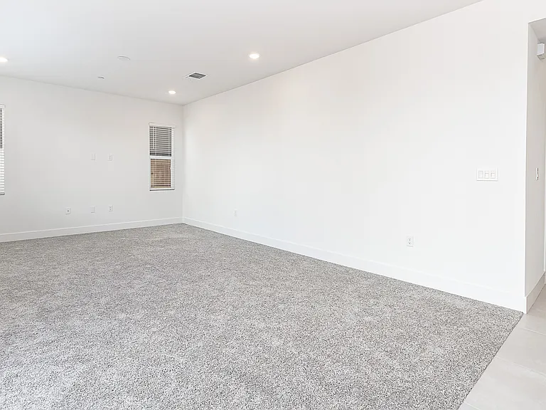 3243 Shrute Dr — Photo 9