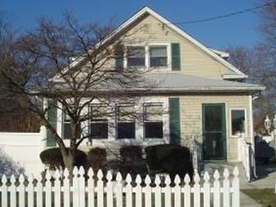 17 Woodburn St, Patchogue, NY, 11772
