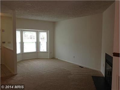Living Room with fireplace