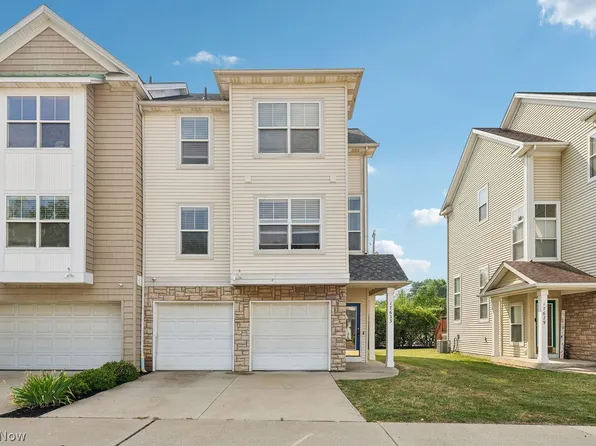 17633 Wildwood Ln #311, Cleveland, OH 44119