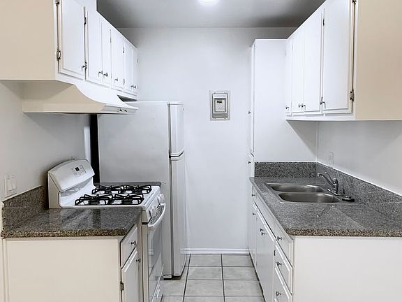 5th image of 8850 Cattaraugus Ave APT 9