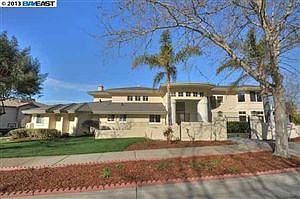 3rd image of 44929 Vista Del Sol