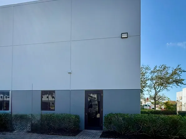 8821 Business Park Dr, Fort Myers, FL 33912
