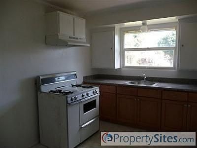 5th image of 2616 Lexington St
