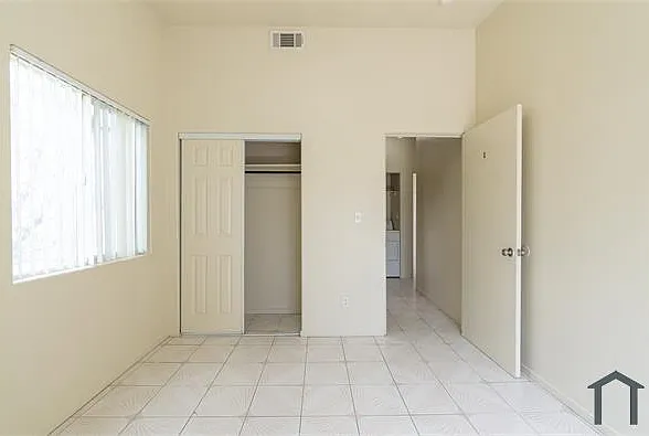 1452 N Soto St — Photo 7