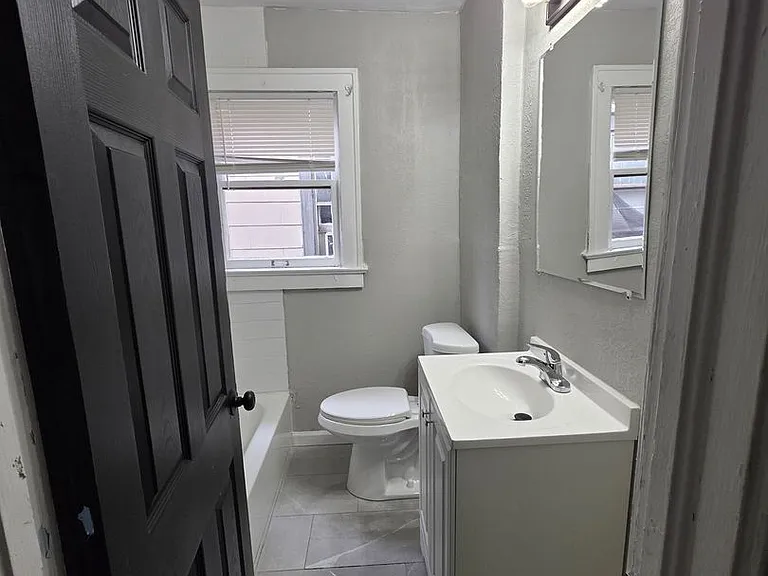 3726 Indiana Ave — Photo 16