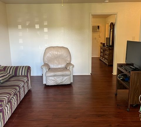 4th image of 1349 Jefferson Dr #5