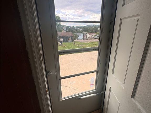5th image of 189 E Main St #5