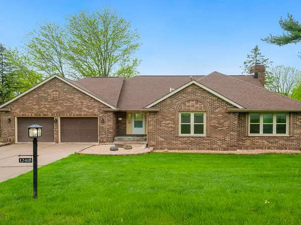 12418 N Gate Ct, Roscoe, IL 61073