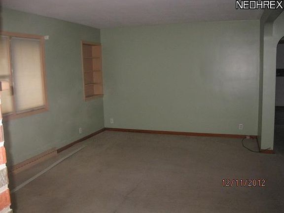 3rd image of 7611 Mapleway Dr
