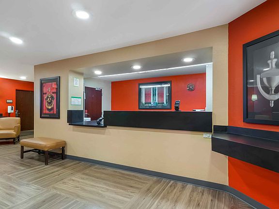 Lobby and Guest Check-in