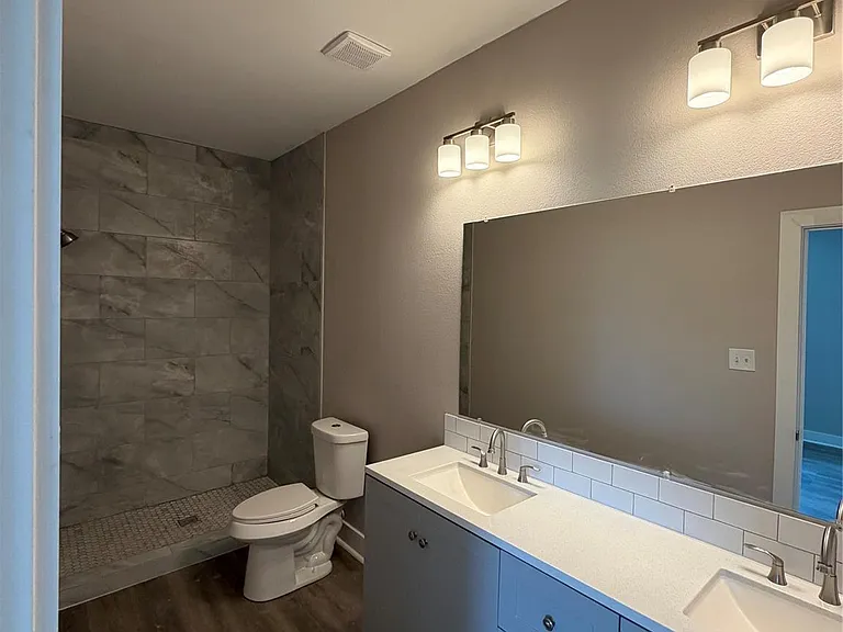 2608 Campbell St #B — Photo 24