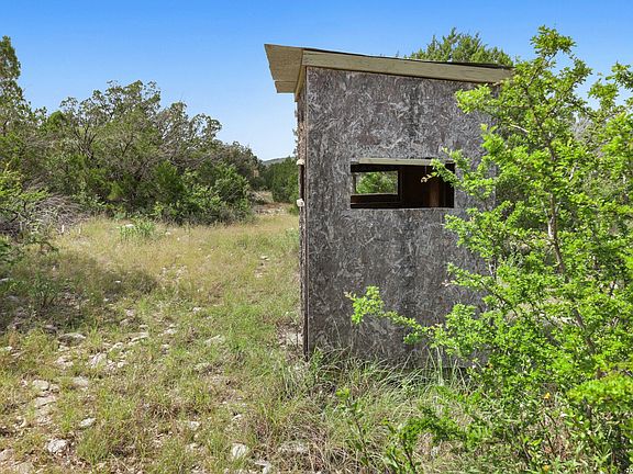2nd image of 1014 N-Bar Ranch Rd