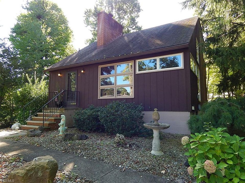 1st image of 41 Willow Wood Dr