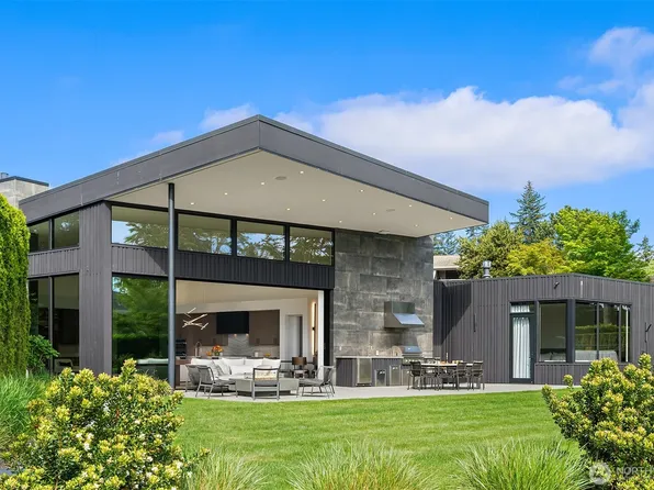 9345 NE 19th Street, Clyde Hill, WA 98004